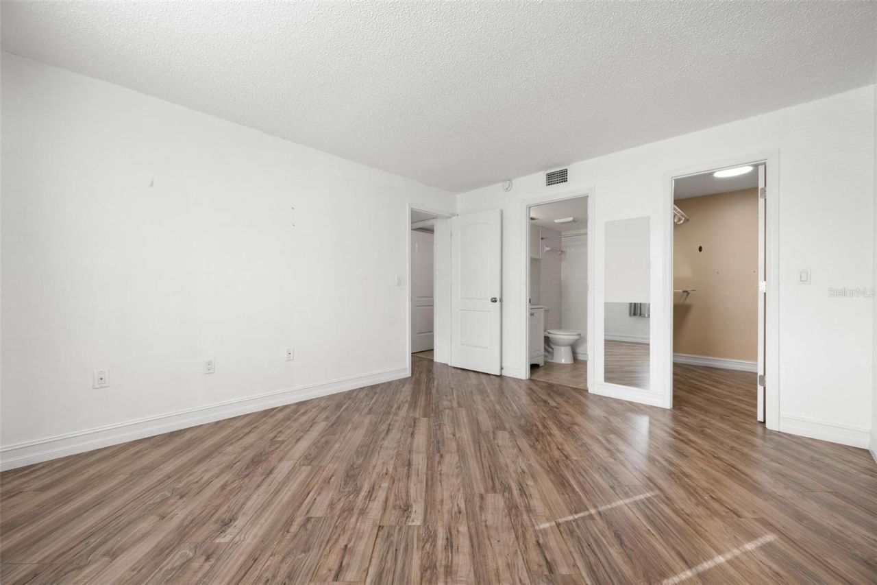 3223 Beneva Road, Unit 101, Sarasota, FL 34232 Photo