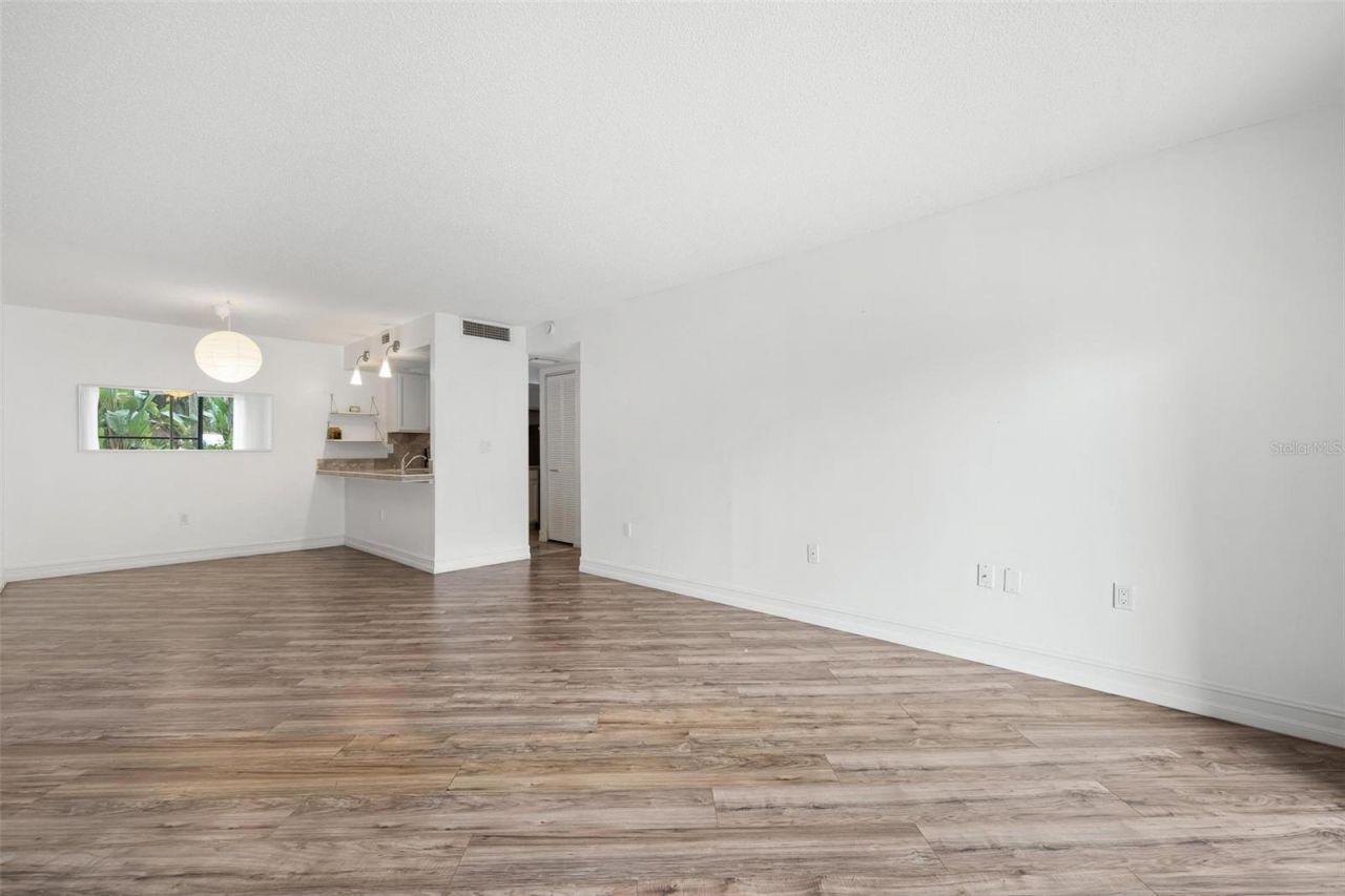 3223 Beneva Road, Unit 101, Sarasota, FL 34232 Photo