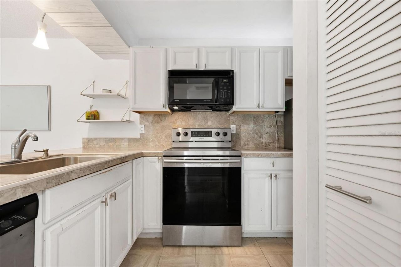 3223 Beneva Road, Unit 101, Sarasota, FL 34232 Photo