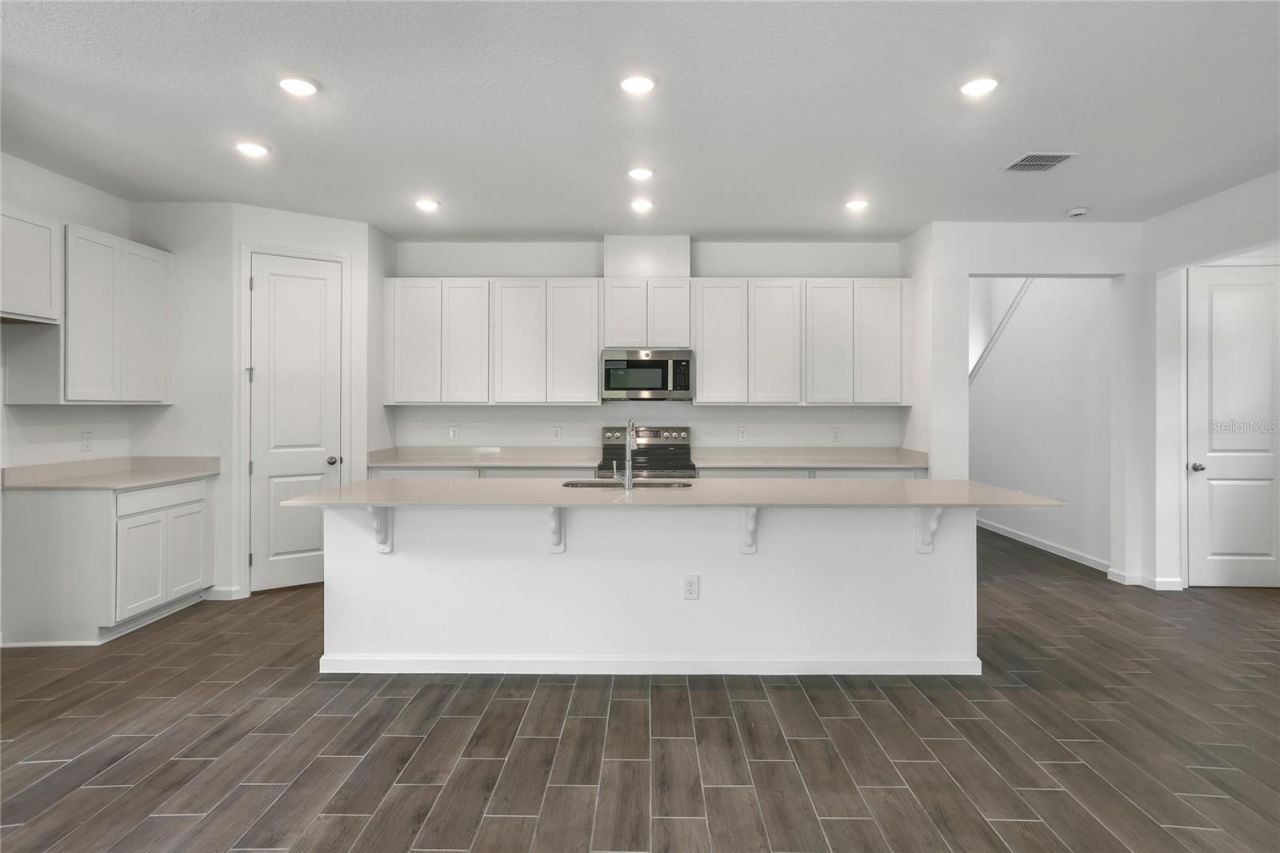 708 Lake Dell Avenue , Dundee, FL 33838 Photo