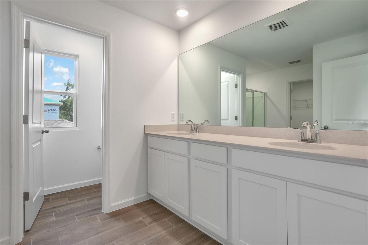 708 Lake Dell Avenue , Dundee, FL 33838 Photo