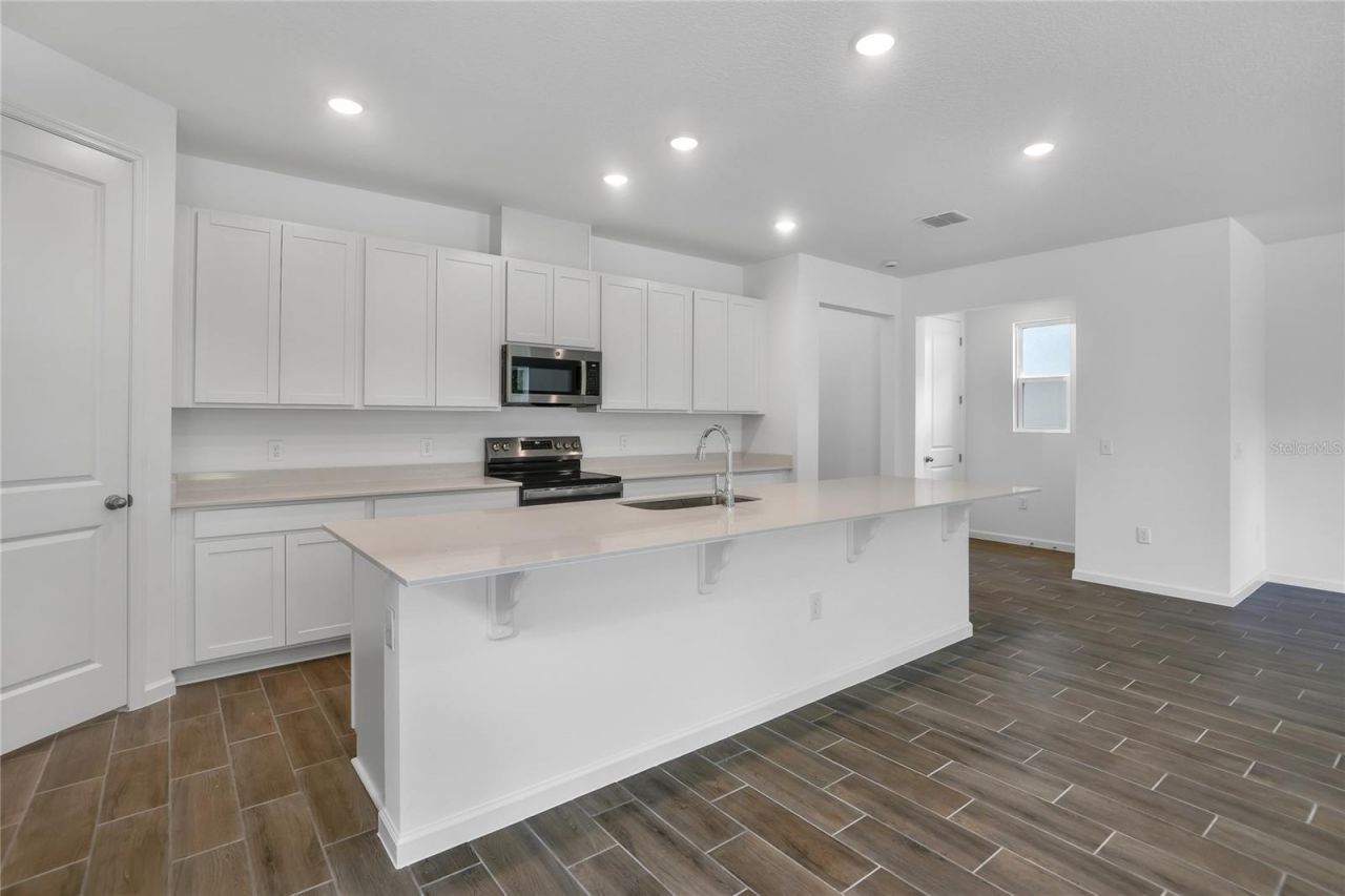 708 Lake Dell Avenue , Dundee, FL 33838 Photo