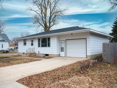 124 3rd Avenue S, Brownton, MN 55312