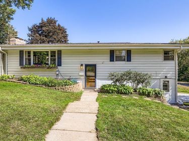 1400 Florida Avenue N, Golden Valley, MN 55427