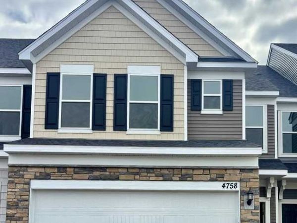 4758 AirLake Curve, Woodbury, MN 55129