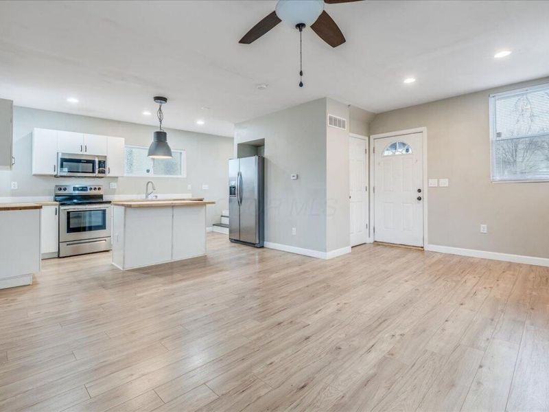 670 Frebis Avenue, Columbus, OH 43206 Photo 9