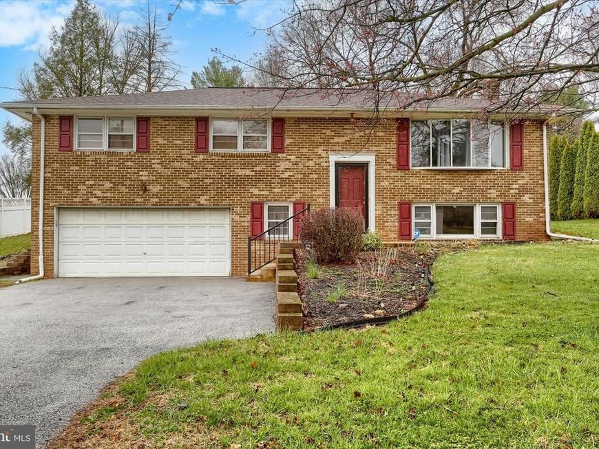 2589 Audlyn Drive, York, PA 17408 Main Photo