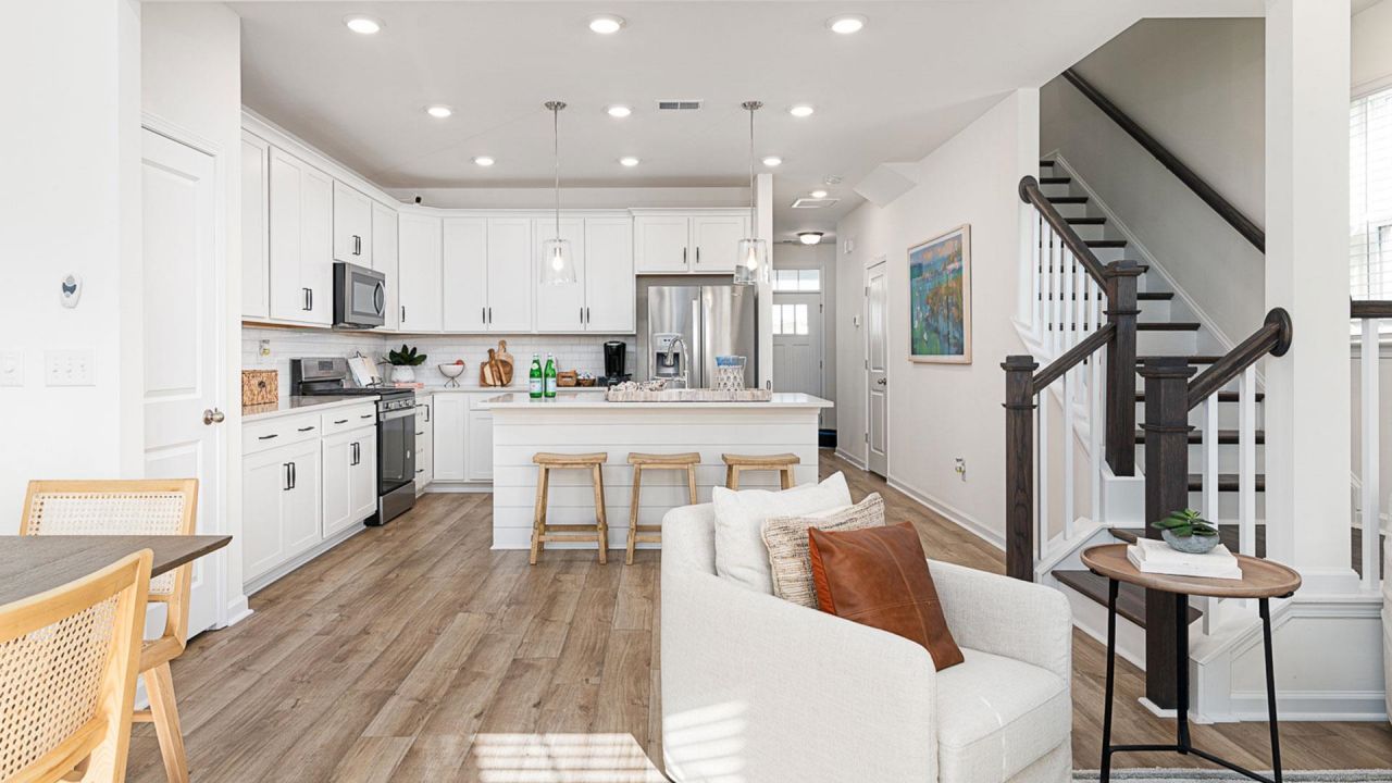 690 Bolder Way  Photo 8