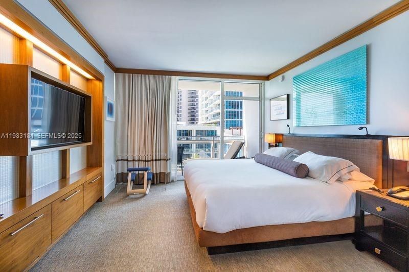 6801 Collins Ave #610 Door, Unit 612, Miami Beach, FL 33141 Photo