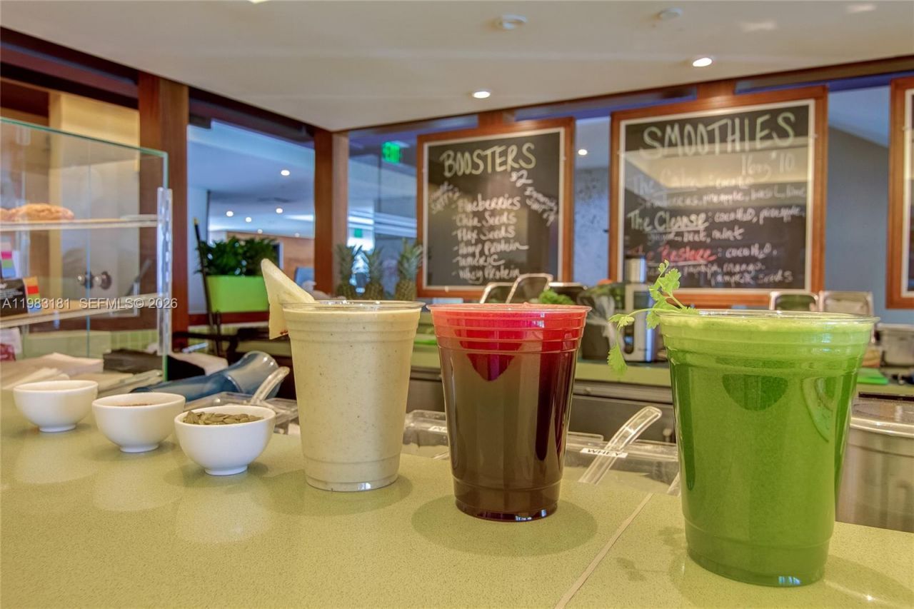 6801 Collins Ave #610 Door, Unit 612, Miami Beach, FL 33141 Photo