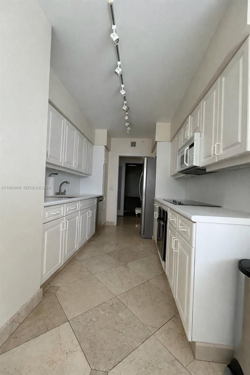 16400 Collins Ave, Unit 442, Sunny Isles Beach, FL 33160 Photo