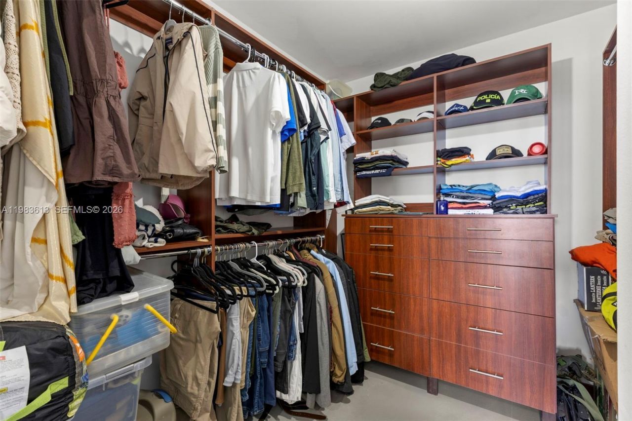 2500 Parkview Dr, Unit 2319, Hallandale Beach, FL 33009 Photo