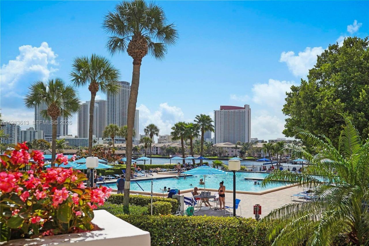 2500 Parkview Dr, Unit 2319, Hallandale Beach, FL 33009 Photo