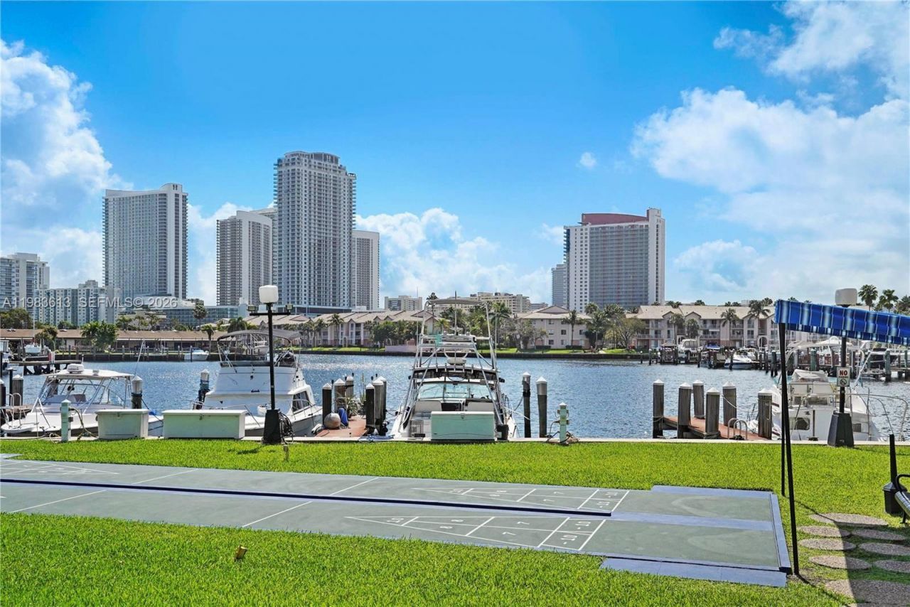 2500 Parkview Dr, Unit 2319, Hallandale Beach, FL 33009 Photo