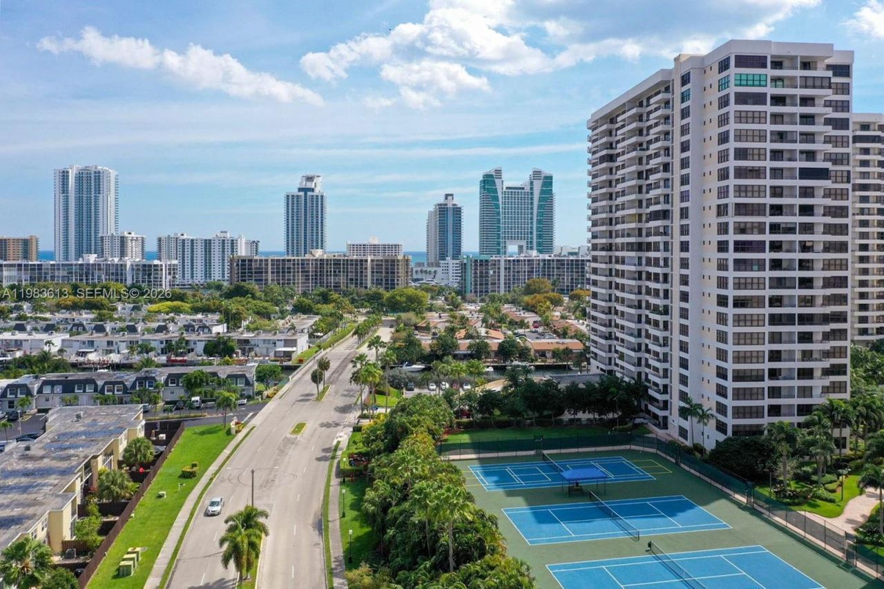 2500 Parkview Dr, Unit 2319, Hallandale Beach, FL 33009 Photo