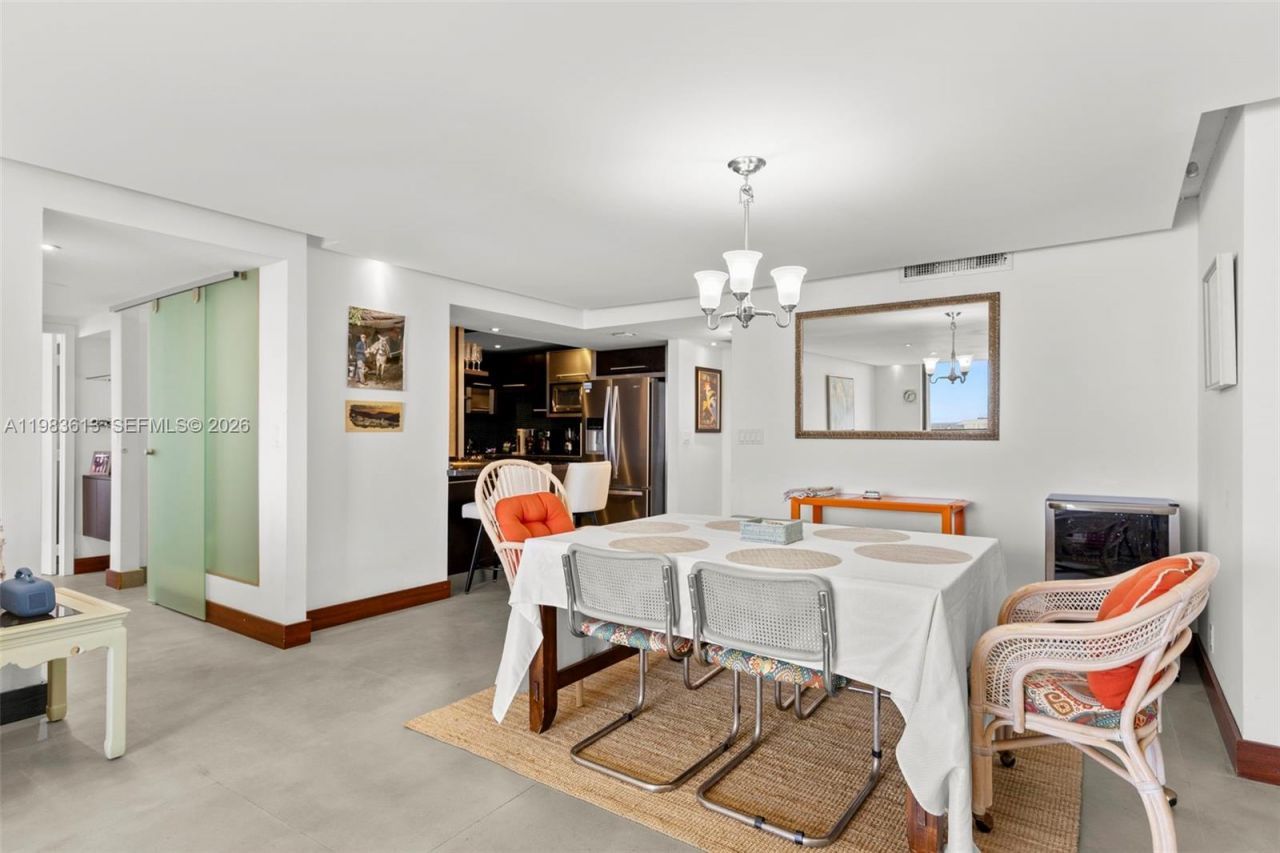 2500 Parkview Dr, Unit 2319, Hallandale Beach, FL 33009 Photo