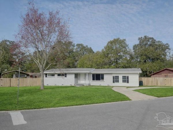 6357 Shady Ln, Milton, FL 32570