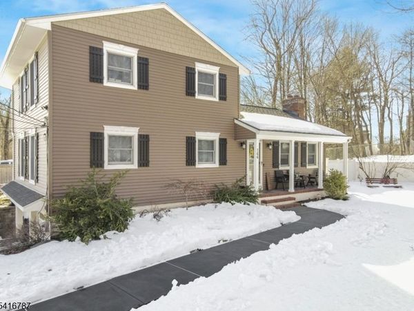 144 Chamberlain Rd, Jefferson, NJ 07438