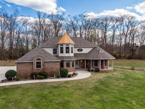 168 Maple Valley Ln, Cookeville, TN 38506