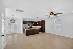 322 Weeping Willow Way photo 4