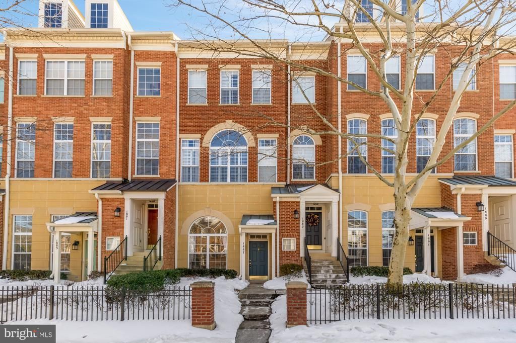 1887 Crescent Park Drive, Unit 111A, Reston, VA 20190 Main Photo