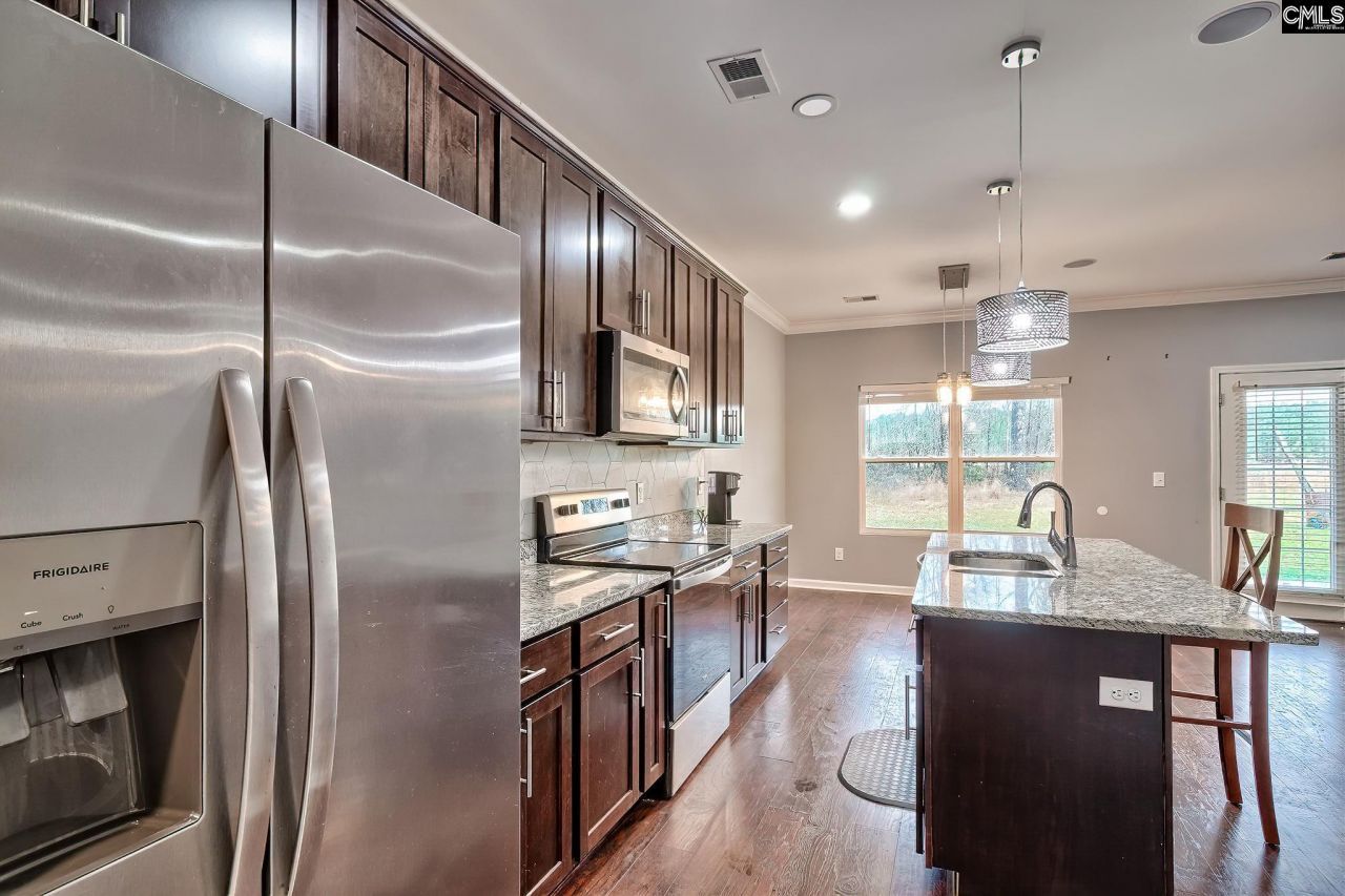 1549 Brentwood Drive Photo 6