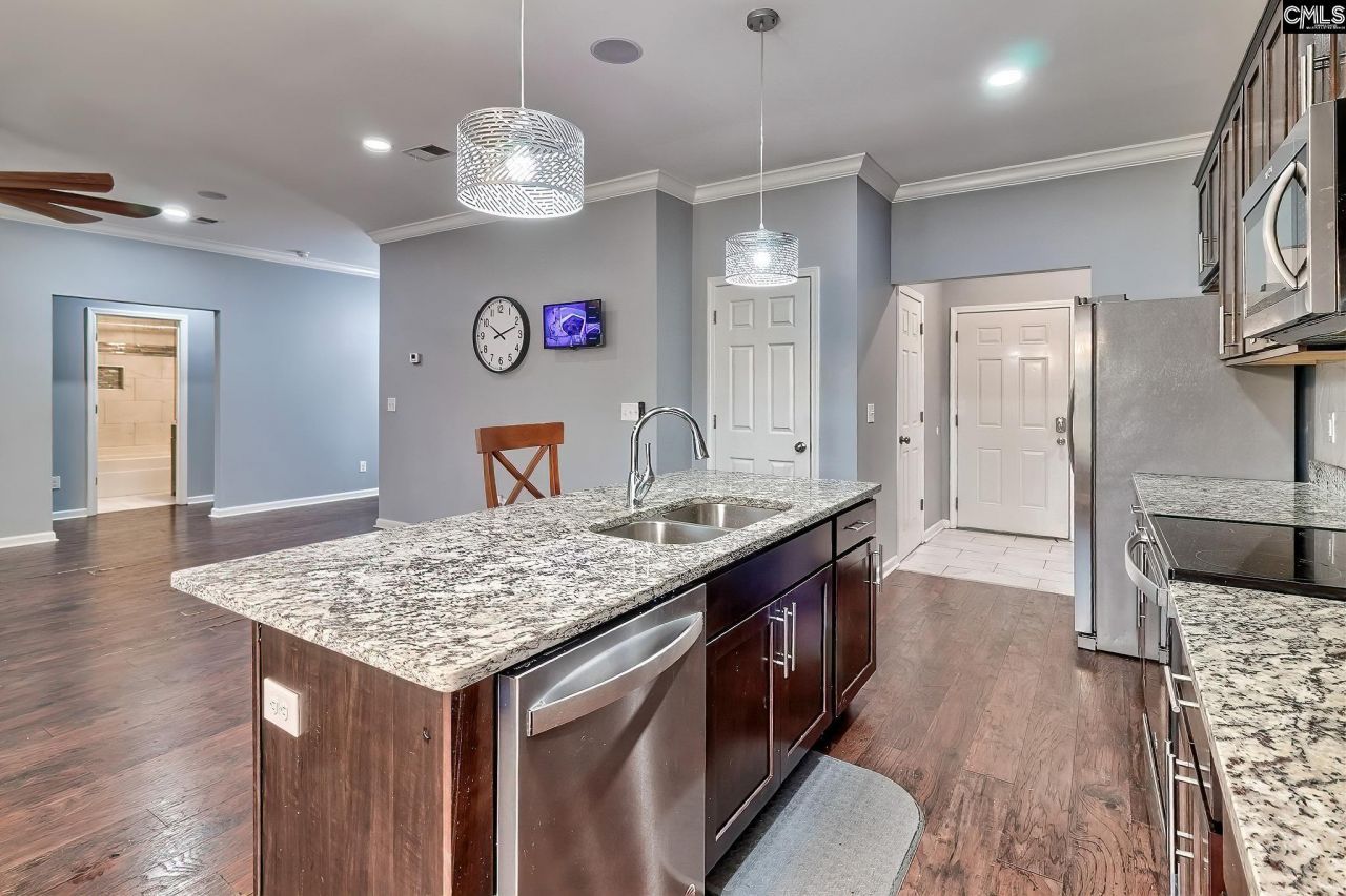 1549 Brentwood Drive Photo 7