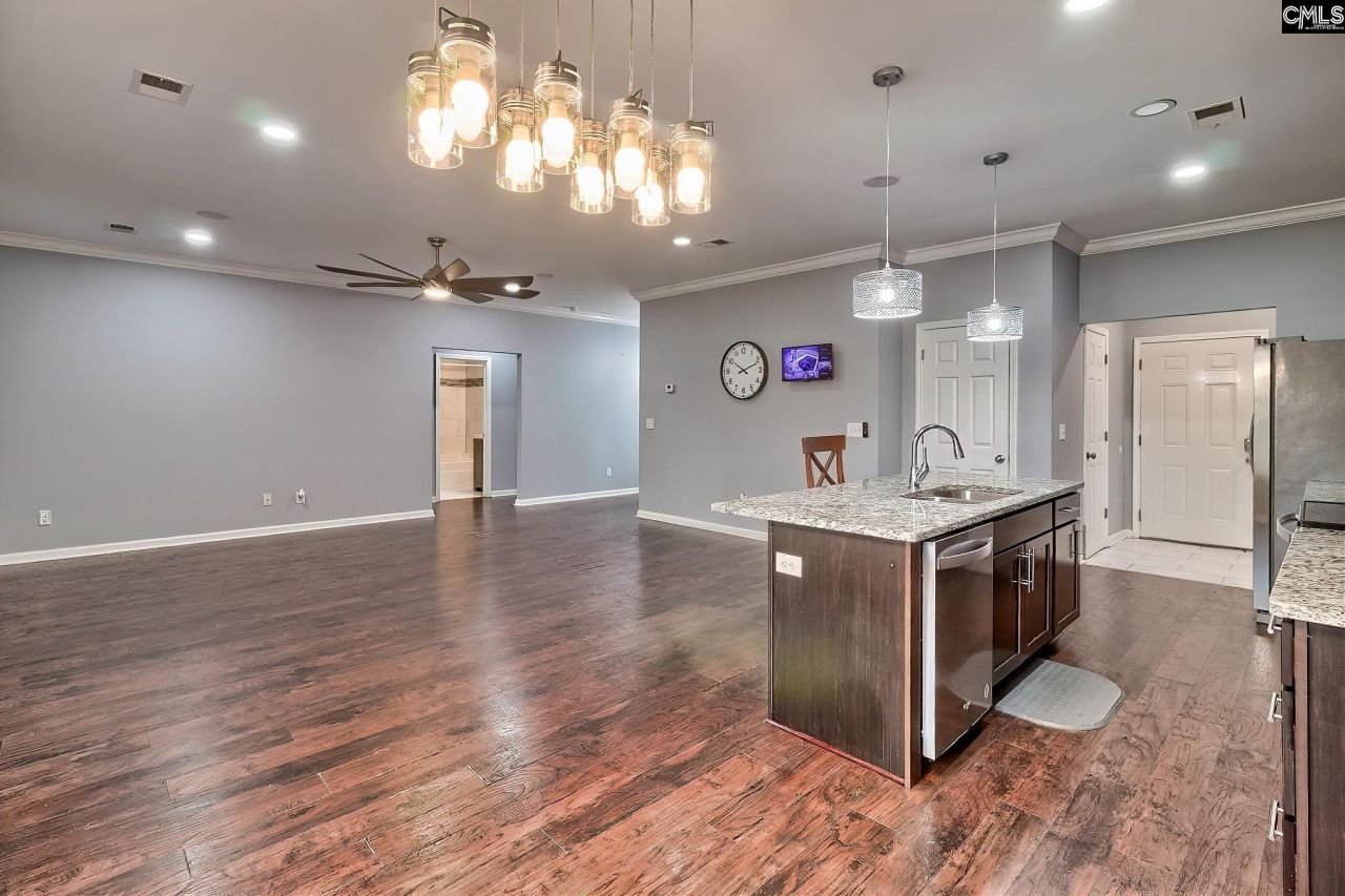 1549 Brentwood Drive Photo 9