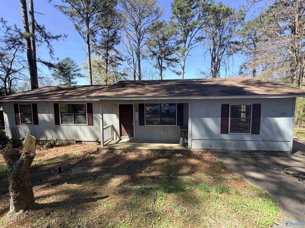 1135 Coats Bend Road, Gadsden, AL 35901