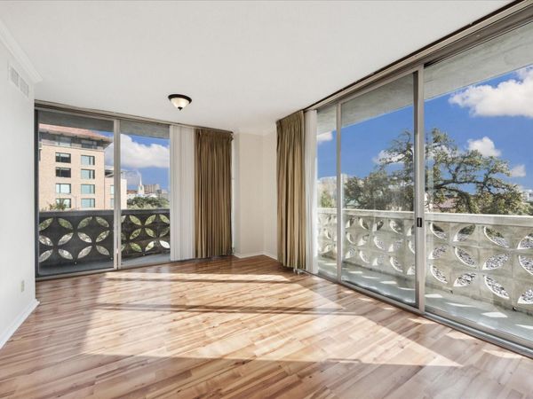 1801 Lavaca ST, Unit 2D, Austin, TX 78701