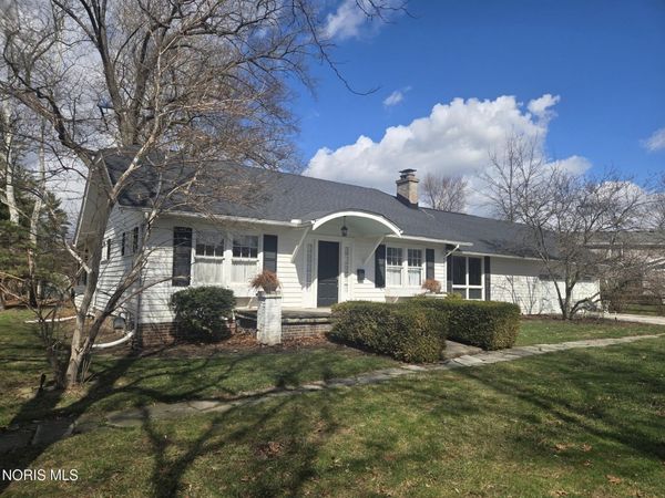 2210 River Road , Maumee, OH 43537