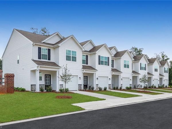 1811 Pheasant Trace Circle , Kernersville, NC 27284