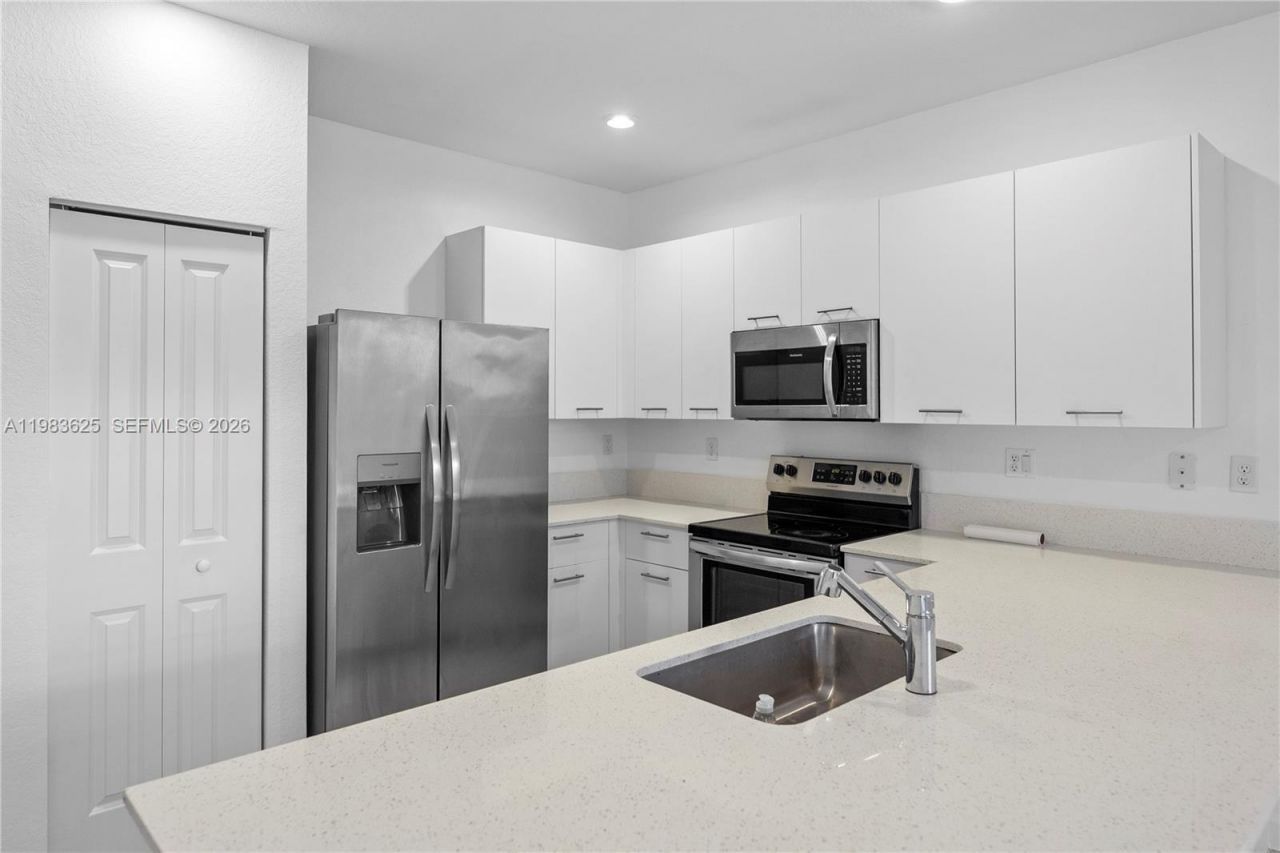 12258 NW 24th Pl, Miami, FL 33167 Photo
