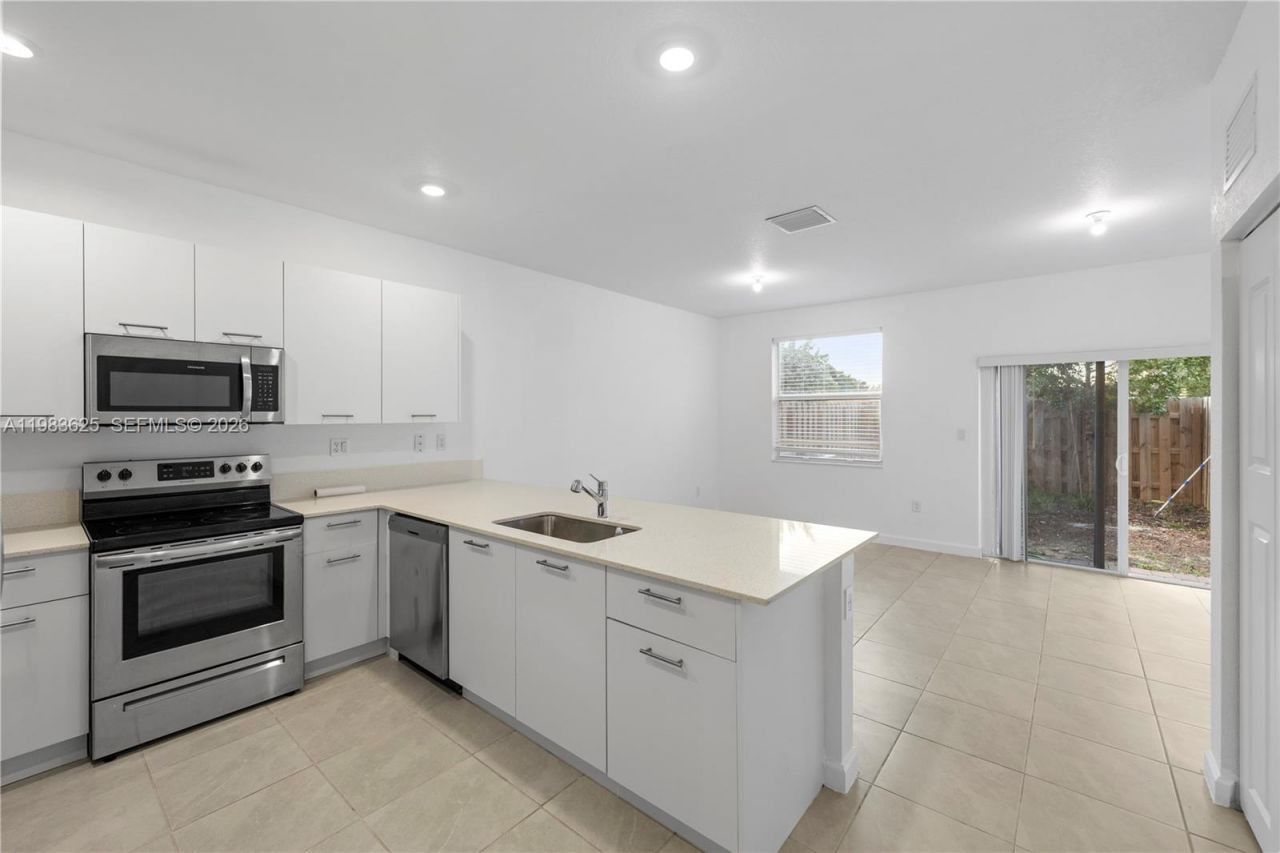 12258 NW 24th Pl, Miami, FL 33167 Photo