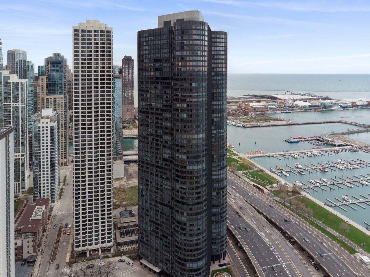 155 N Harbor Drive, Unit 614, Chicago, IL 60601 Main Photo