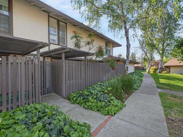 5497 Roundtree Dr, Unit D, Concord, CA 94521