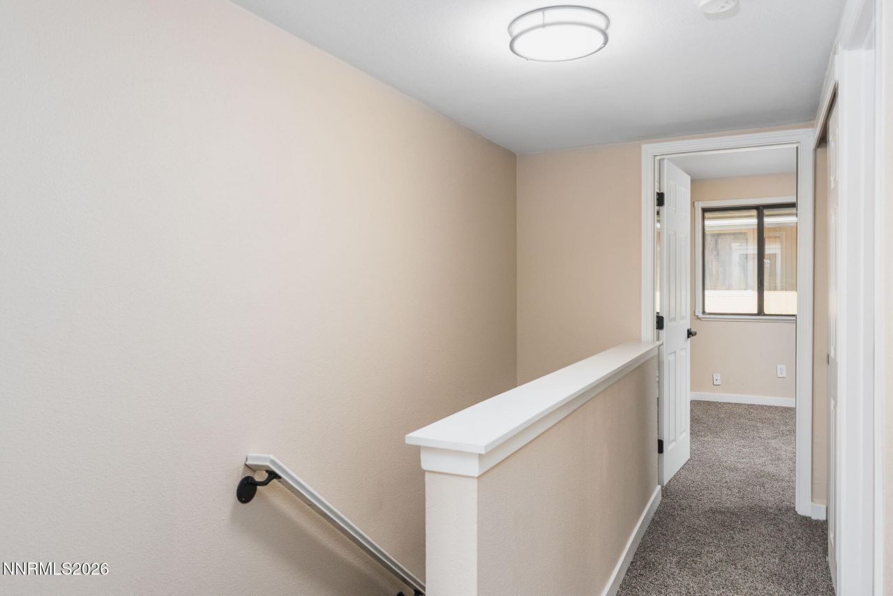 861 Nutmeg Place, Reno, NV 89502 Photo