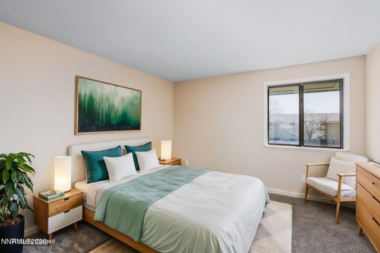 861 Nutmeg Place, Reno, NV 89502 Photo