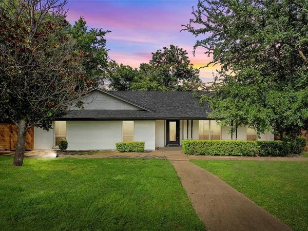 1132 Western Oaks Drive , Woodway, TX 76712