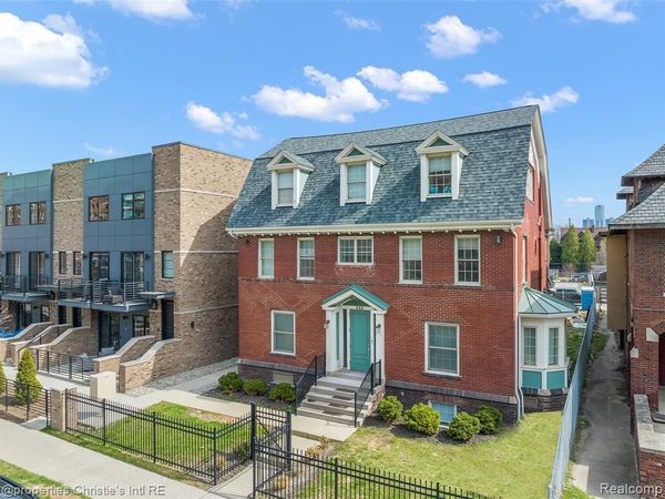 248 MACK Avenue, Detroit, MI 48201