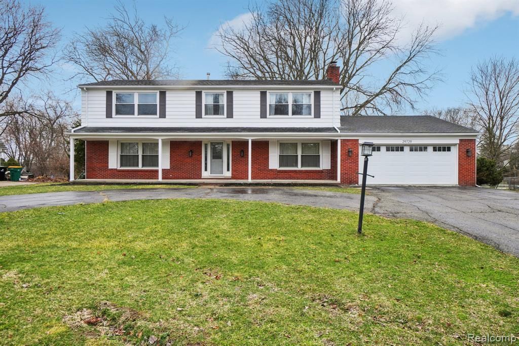 29729 Pipers Lane, Farmington Hills, MI 48334 Main Photo