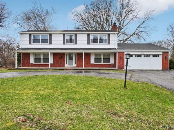 29729 Pipers Lane, Farmington Hills, MI 48334