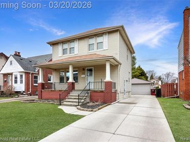 8335 Harding, Center Line, MI 48015