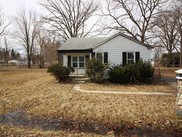 14462 Pine Street, Taylor, MI 48180