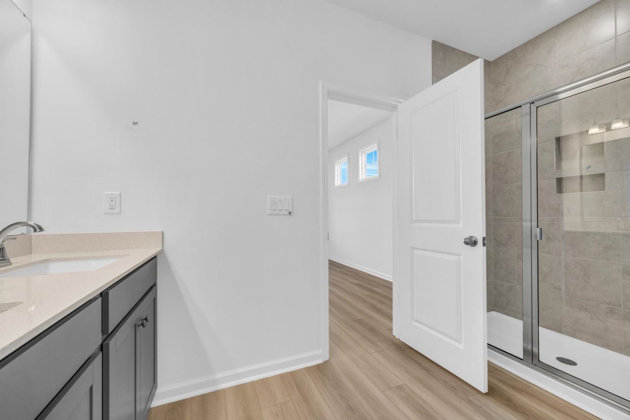 214 Letha Dr Photo 15