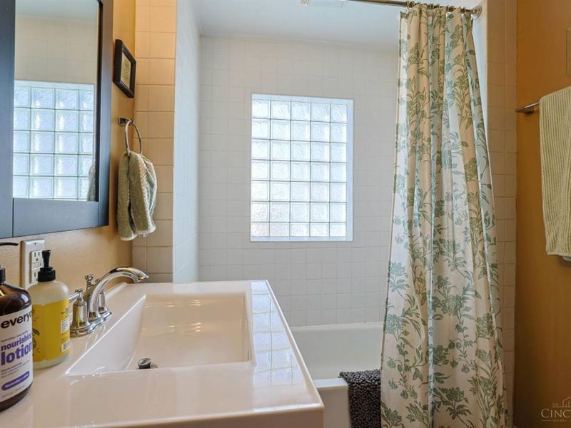 982 Hatch Street, Cincinnati, OH 45208 Photo 18