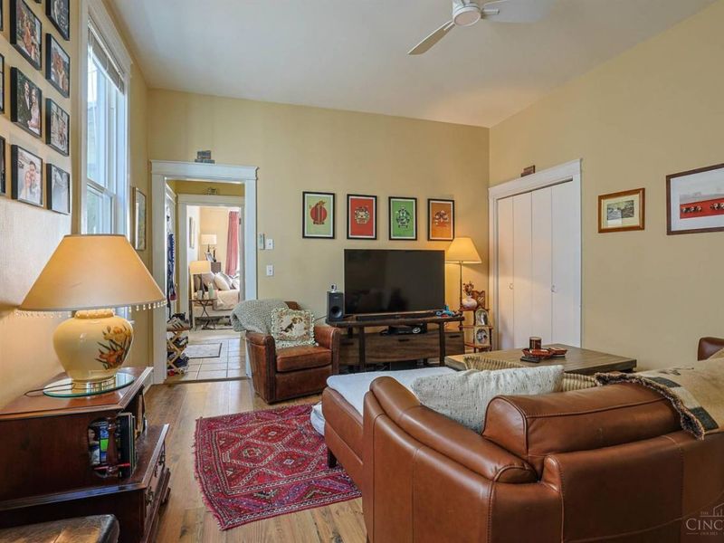 982 Hatch Street, Cincinnati, OH 45208 Photo 5