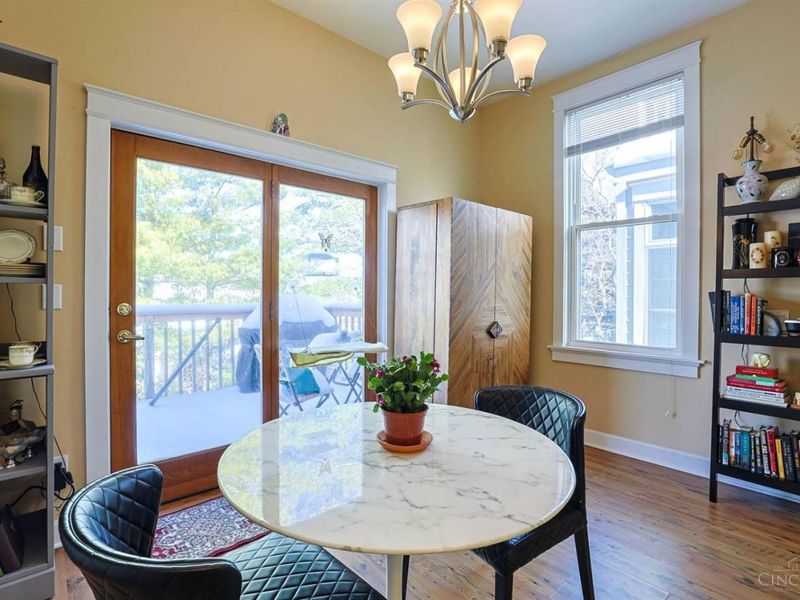 982 Hatch Street, Cincinnati, OH 45208 Photo 9