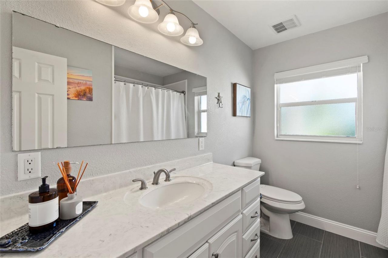 6111 Dartmouth Drive , Bradenton, FL 34207 Photo