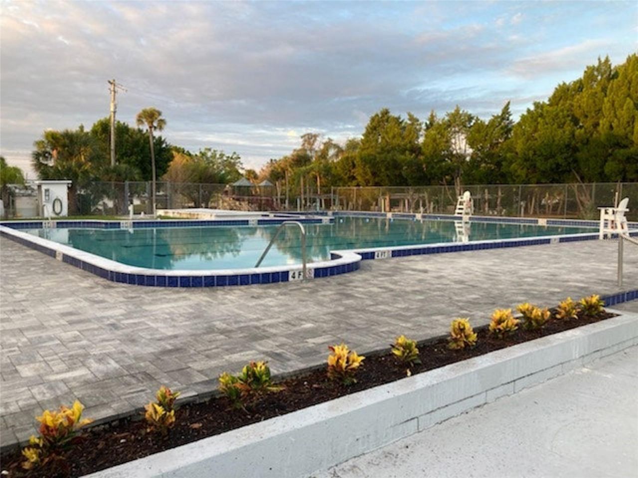 6111 Dartmouth Drive , Bradenton, FL 34207 Photo